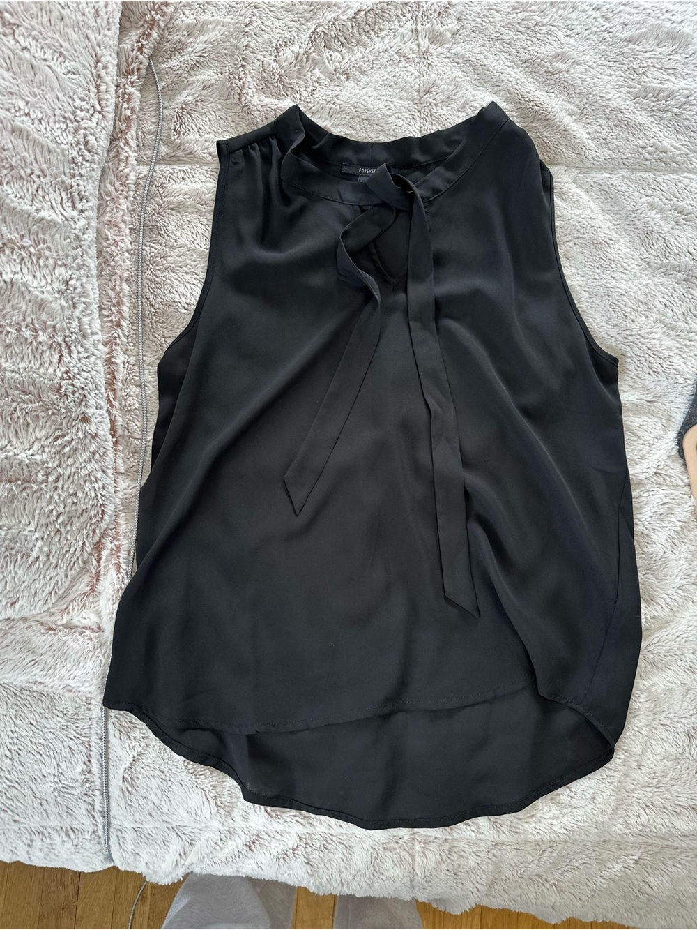 Forever 21 Black Sleeveless Tie-Neck Blouse